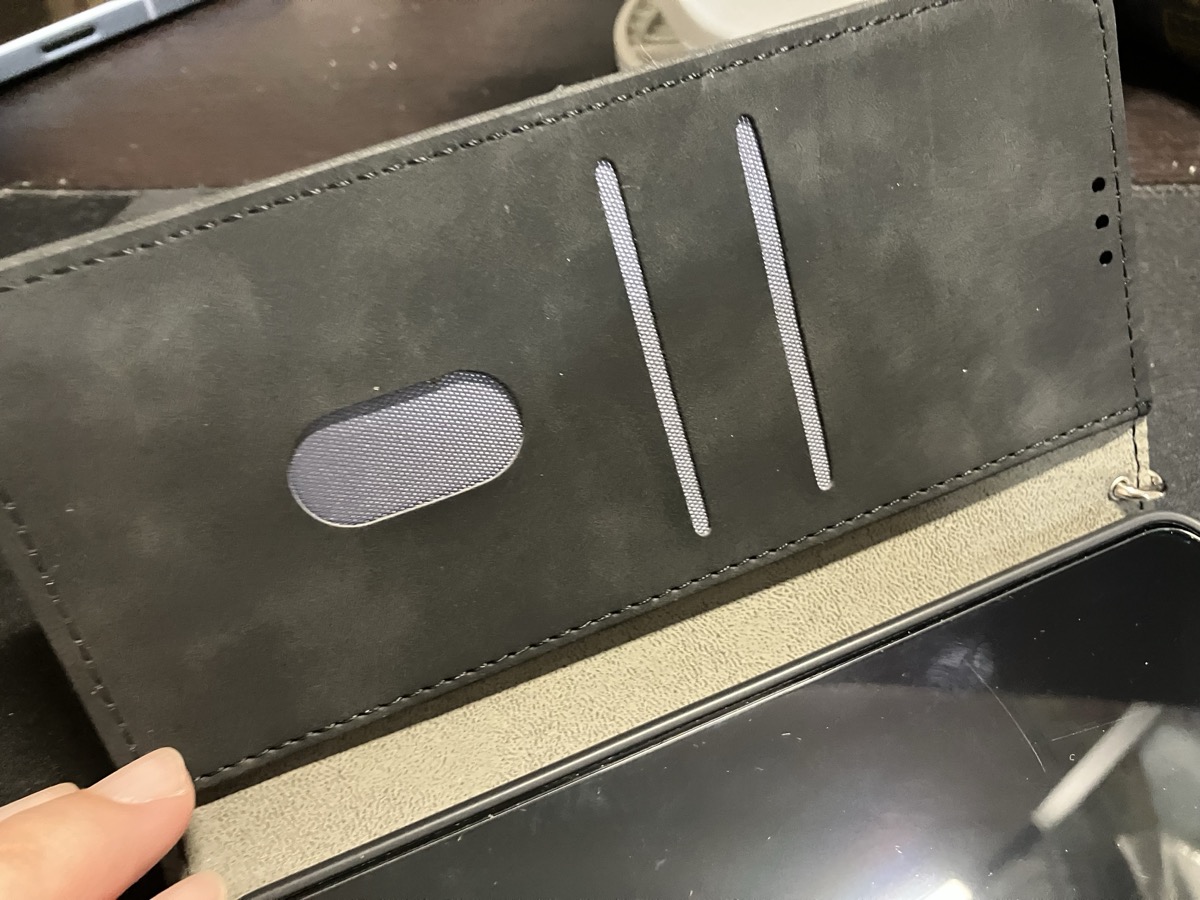 OPPO Reno13 A ケース装着状態